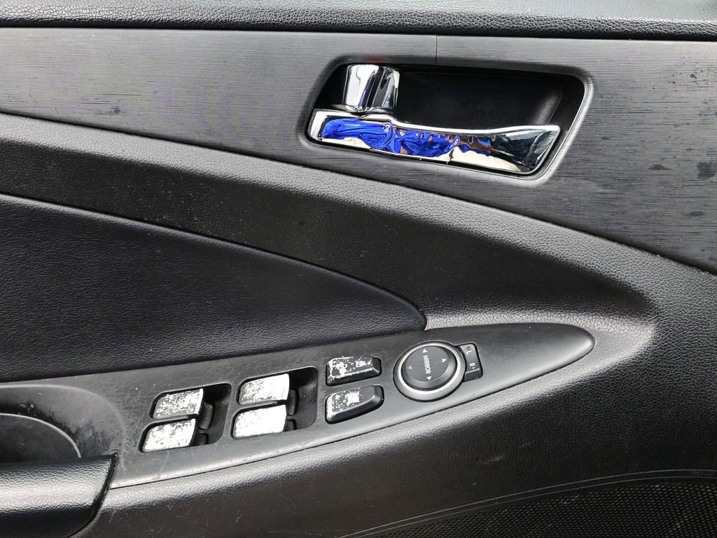 Used 2013 Hyundai Sonata SE image 17