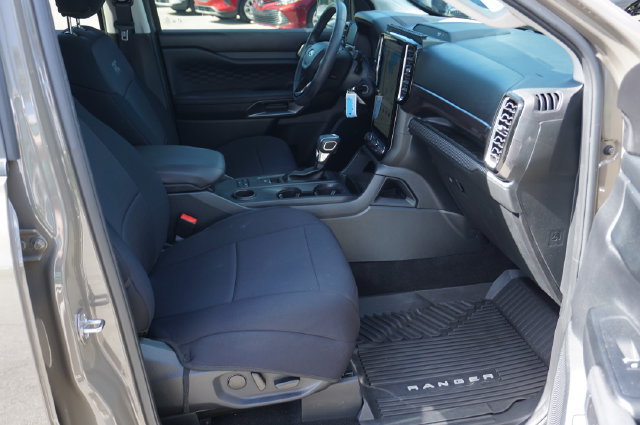 Used 2025 Ford Ranger XLT w/ Equipment Group 301A High RWD image 3
