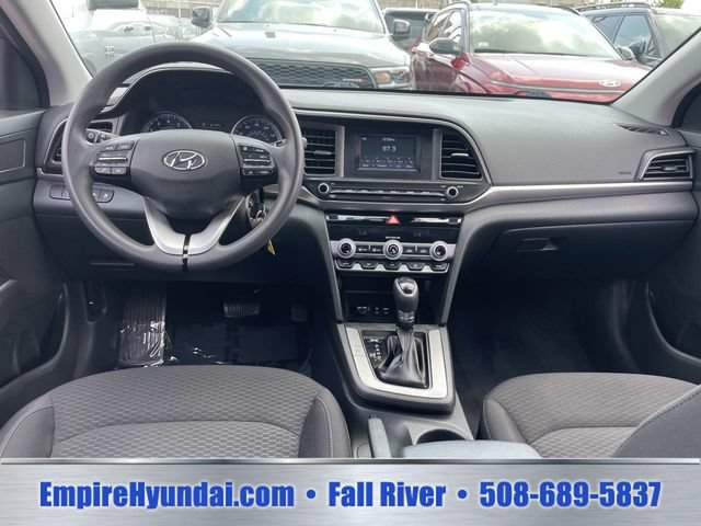 Used 2020 Hyundai Elantra SE w/ Cargo Package (C1) FWD image 12