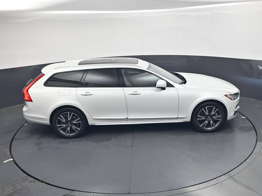 Used 2018 Volvo V90 T6 Cross Country w/ Convenience Package AWD/4WD image 26