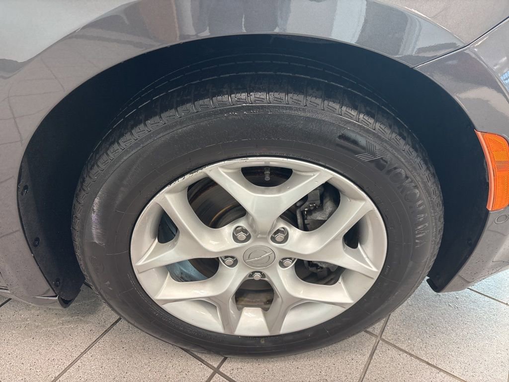 Used 2019 Chrysler Pacifica Touring-L Plus w/ Advanced Safetytec Group FWD image 8