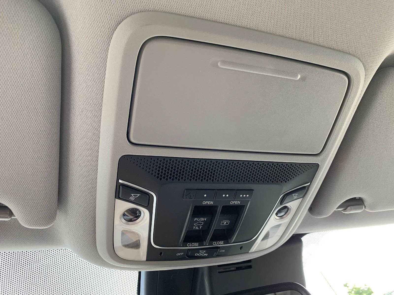 Used 2016 Honda Pilot Elite image 33