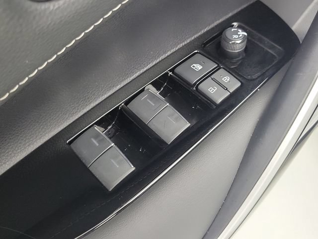 Used 2022 Toyota Corolla XSE FWD image 20
