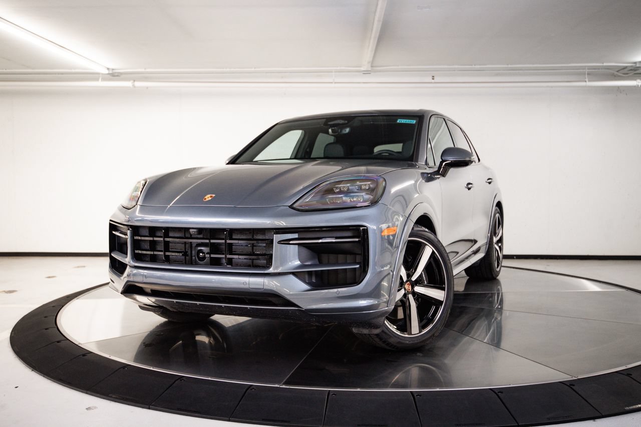 New 2026 Porsche Cayenne GTS AWD/4WD image 1
