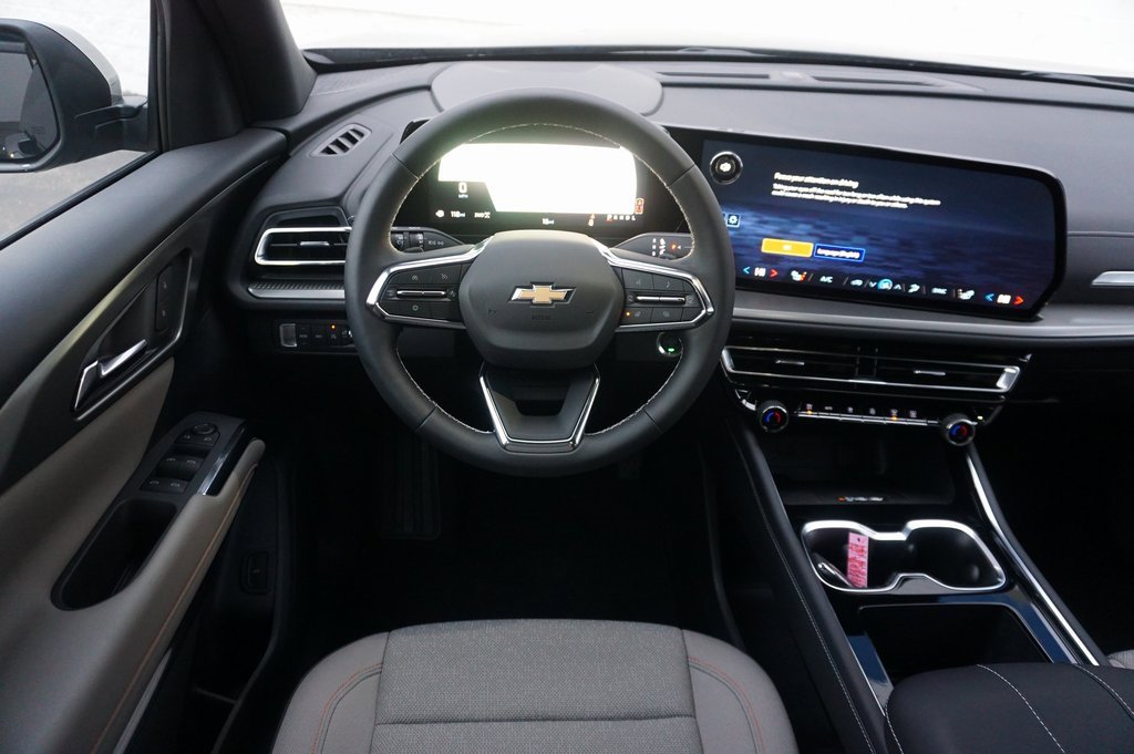 Used 2025 Chevrolet Traverse LT w/ LPO, Floor Liner Package image 13