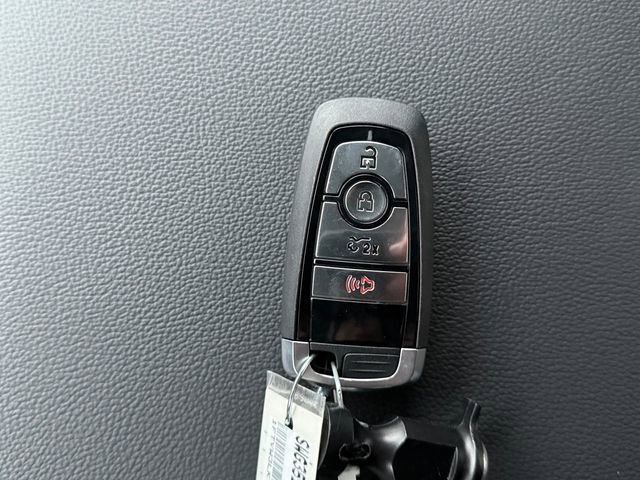 New 2025 Ford F150 Lightning XLT image 19