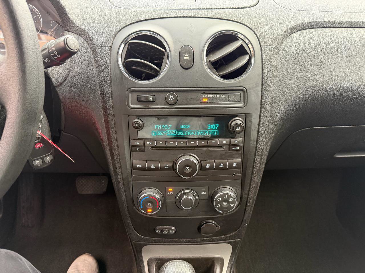 Used 2009 Chevrolet HHR LT image 16