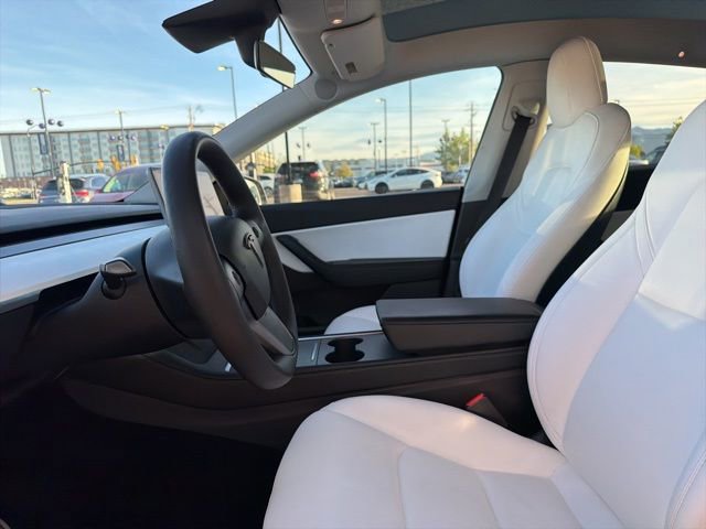 Used 2022 Tesla Model Y Performance AWD/4WD image 23