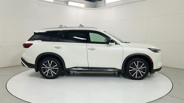 Used 2025 INFINITI QX60 Sensory w/ Vision Package image 9