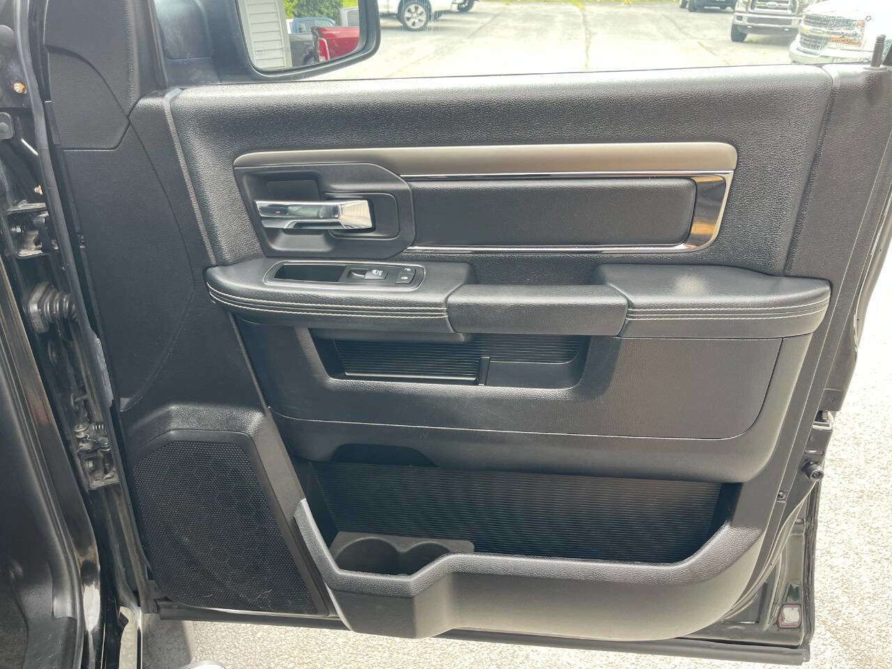 Used 2015 RAM 1500 Sport w/ Convenience Group image 38