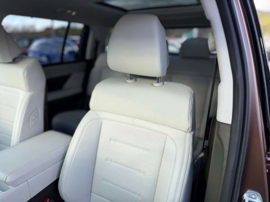 Used 2025 Hyundai Santa Fe Calligraphy AWD/4WD image 17