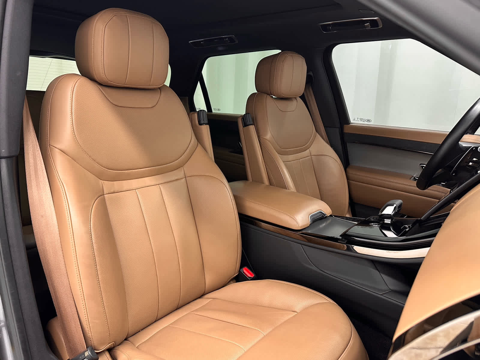 Used 2024 Land Rover Range Rover Sport SE image 18