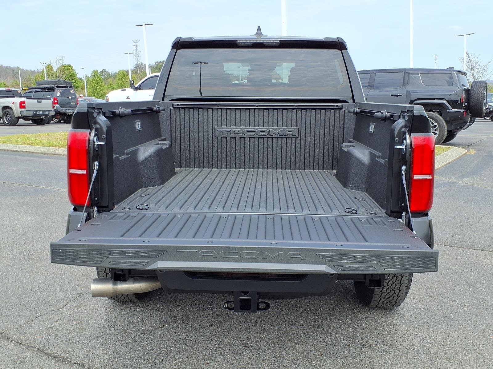 Used 2025 Toyota Tacoma TRD Off-Road image 18