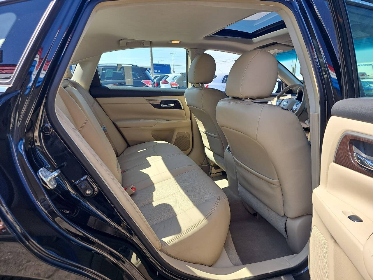 Used 2013 Nissan Altima 2.5 SL w/ Technology Pkg FWD image 26