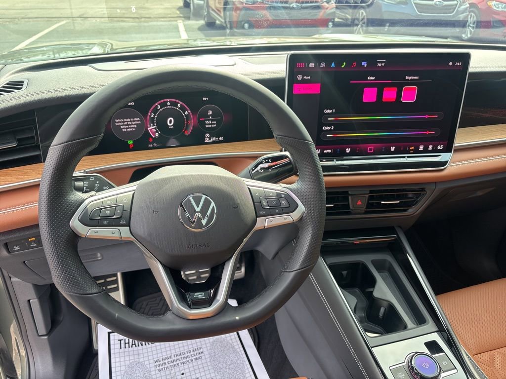 Used 2025 Volkswagen Tiguan SEL R-Line AWD/4WD image 23