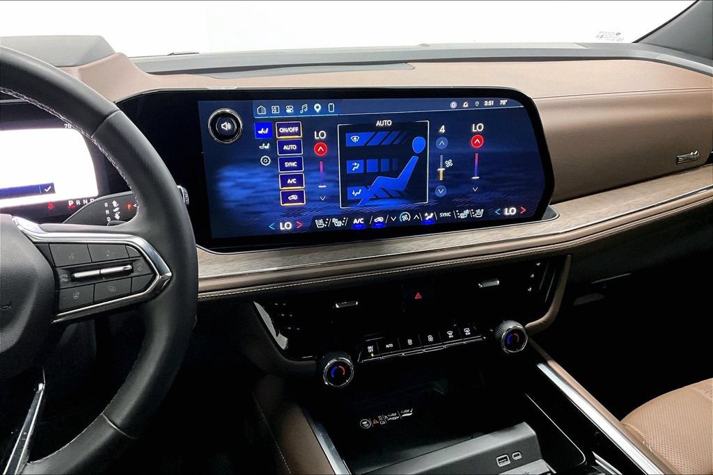 Used 2025 Chevrolet Tahoe High Country AWD/4WD image 7