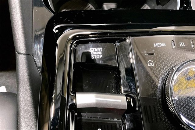 Used 2024 BMW 530i xDrive w/ Convenience Package image 23