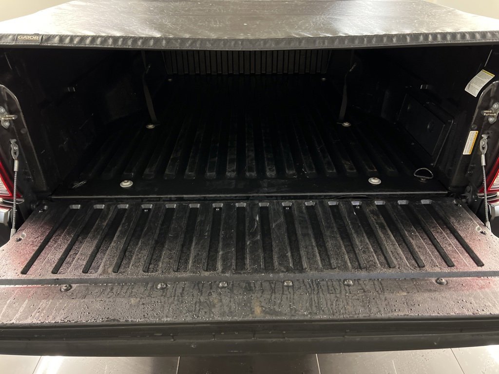 Used 2020 Toyota Tacoma SR5 w/ Technology Package image 33