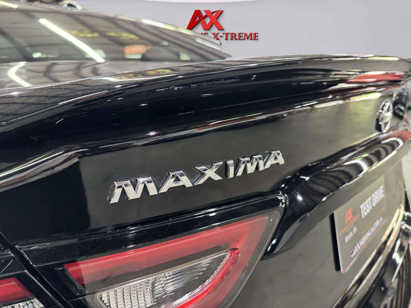 Used 2021 Nissan Maxima SR w/ Sport Mat Group FWD image 17