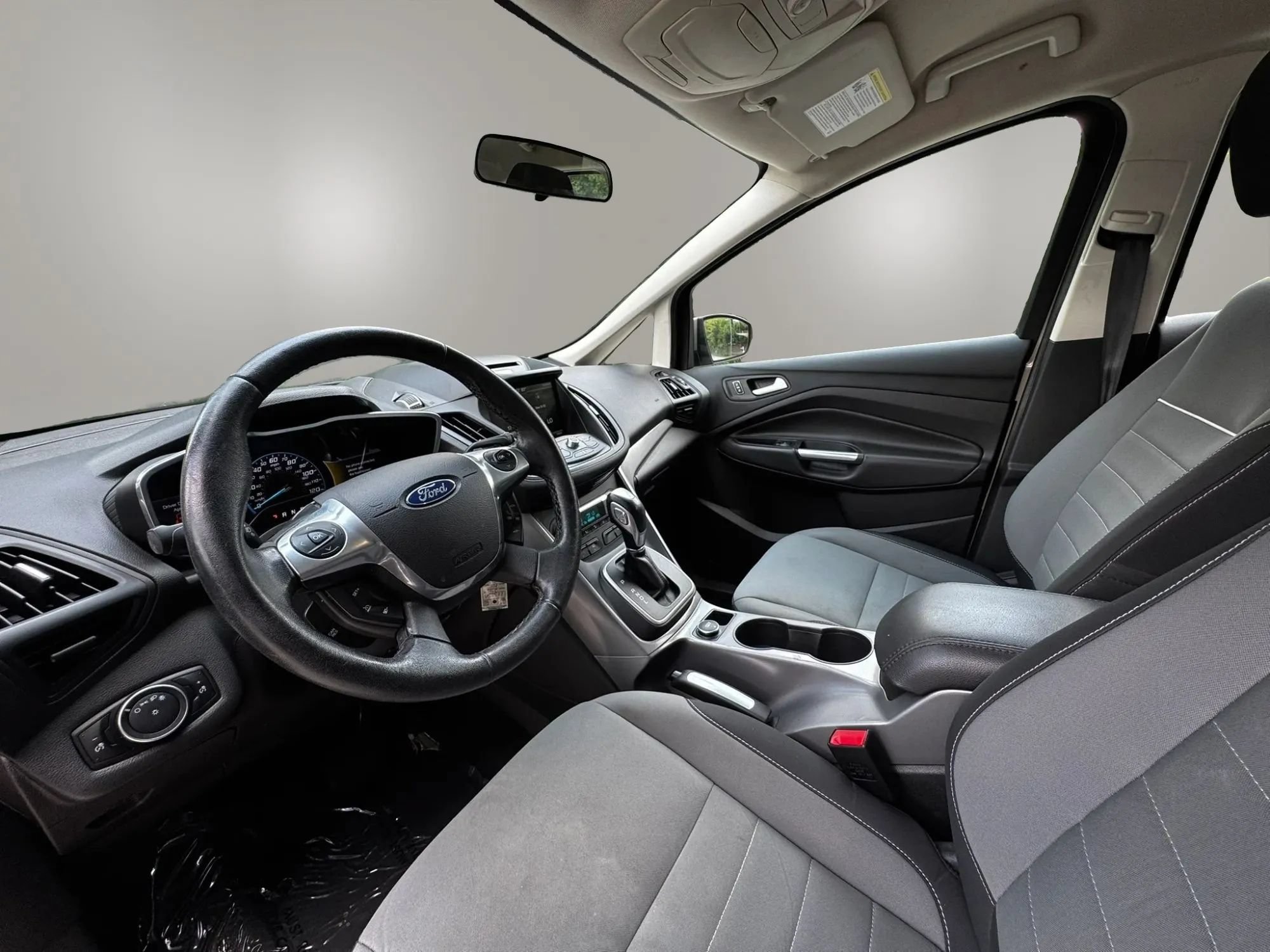 Used 2015 Ford C-MAX SE w/ Equipment Group 203A FWD image 12