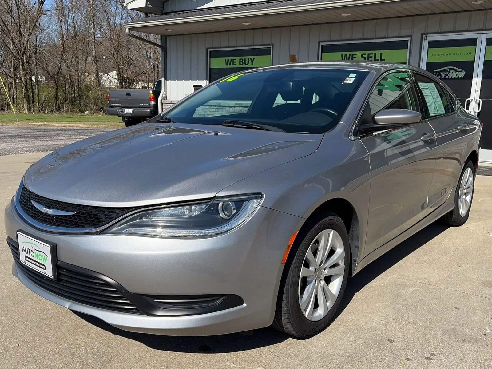 Used 2016 Chrysler 200 LX image 3
