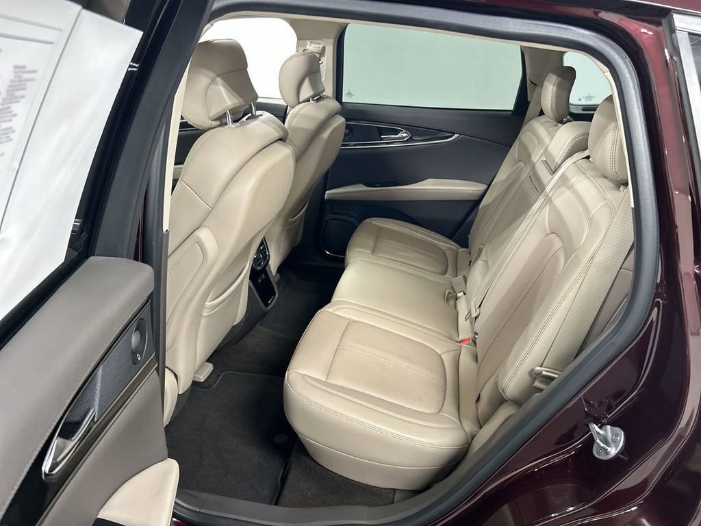 Used 2022 Lincoln Nautilus Reserve w/ Equipment Group 201A image 21