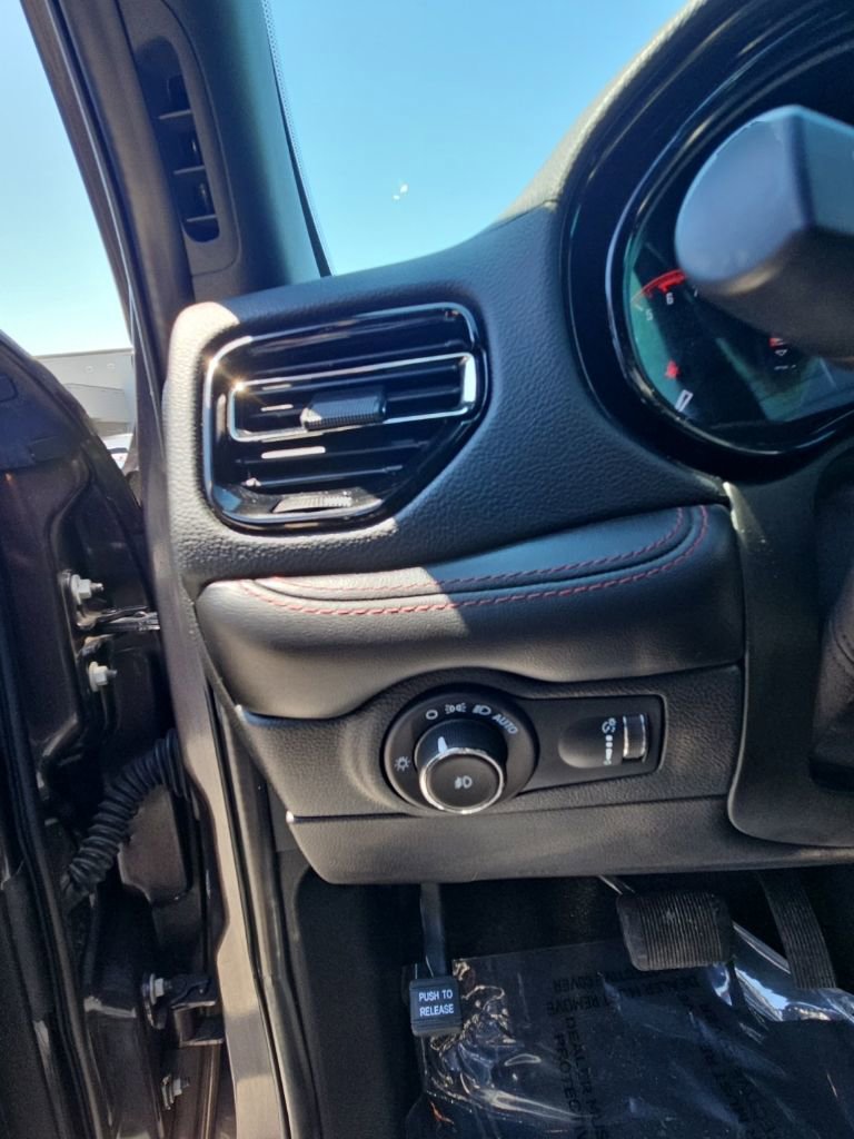 Used 2021 Dodge Durango R/T w/ Blacktop Package AWD/4WD image 15