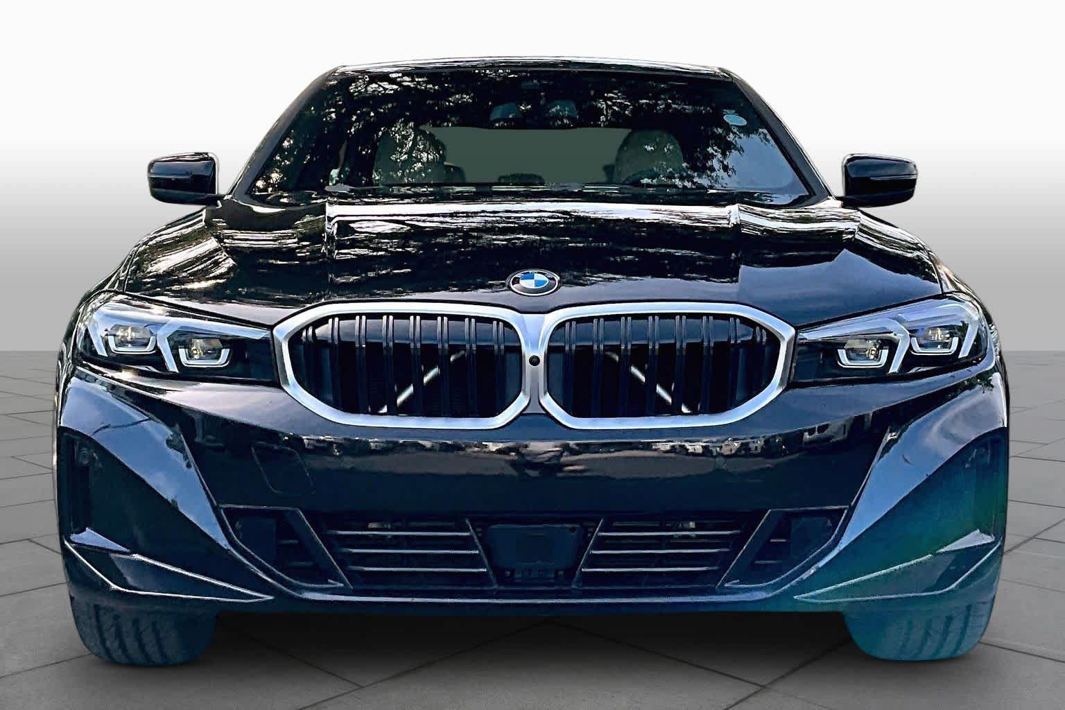 New 2026 BMW 330i Sedan w/ Convenience Package RWD image 3