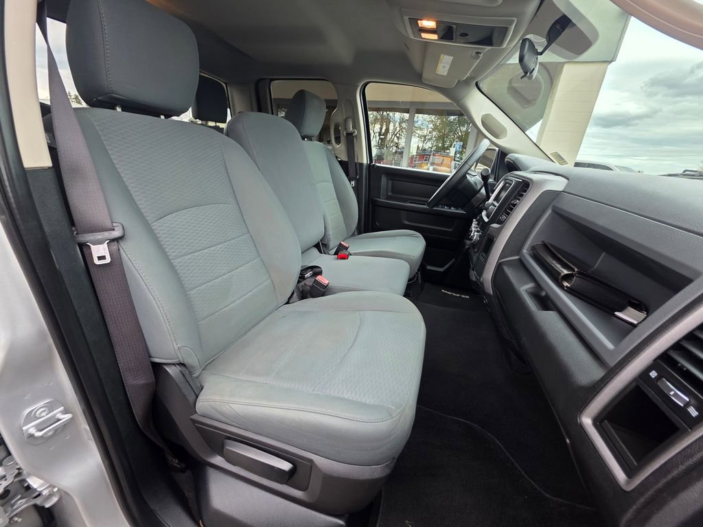 Used 2017 RAM 1500 ST w/ SXT Appearance Group AWD/4WD image 21