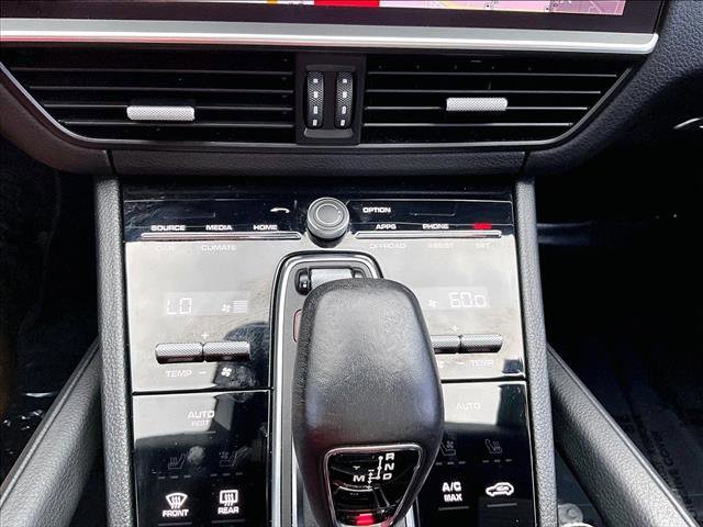 Used 2021 Porsche Cayenne Coupe image 24