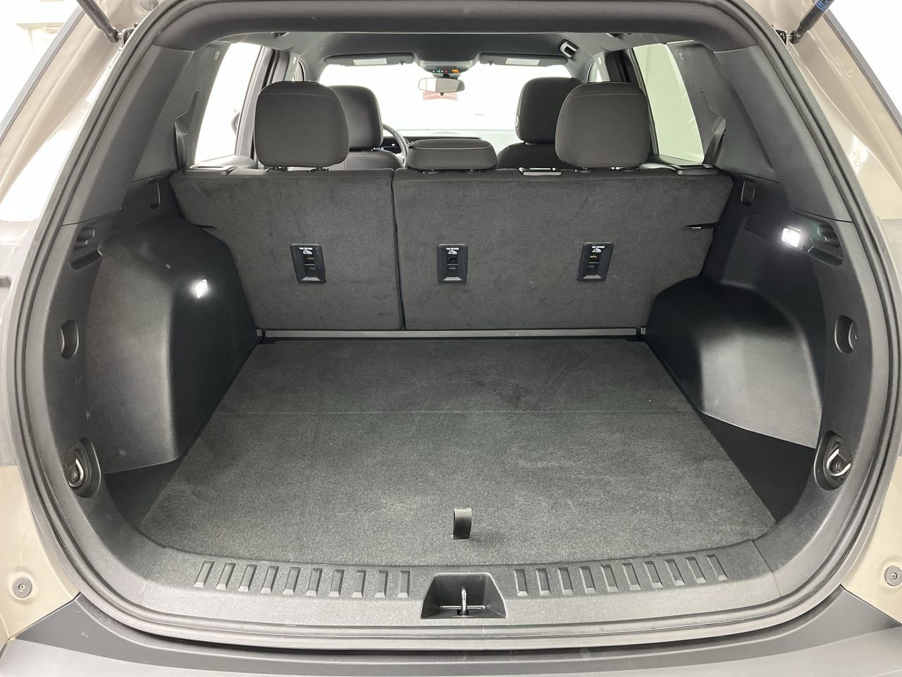 Certified 2025 GMC Terrain Elevation AWD/4WD image 28