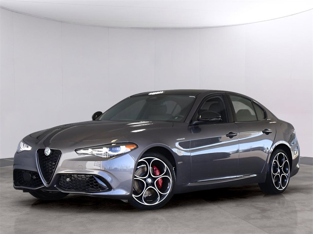 New 2025 Alfa Romeo Giulia AWD