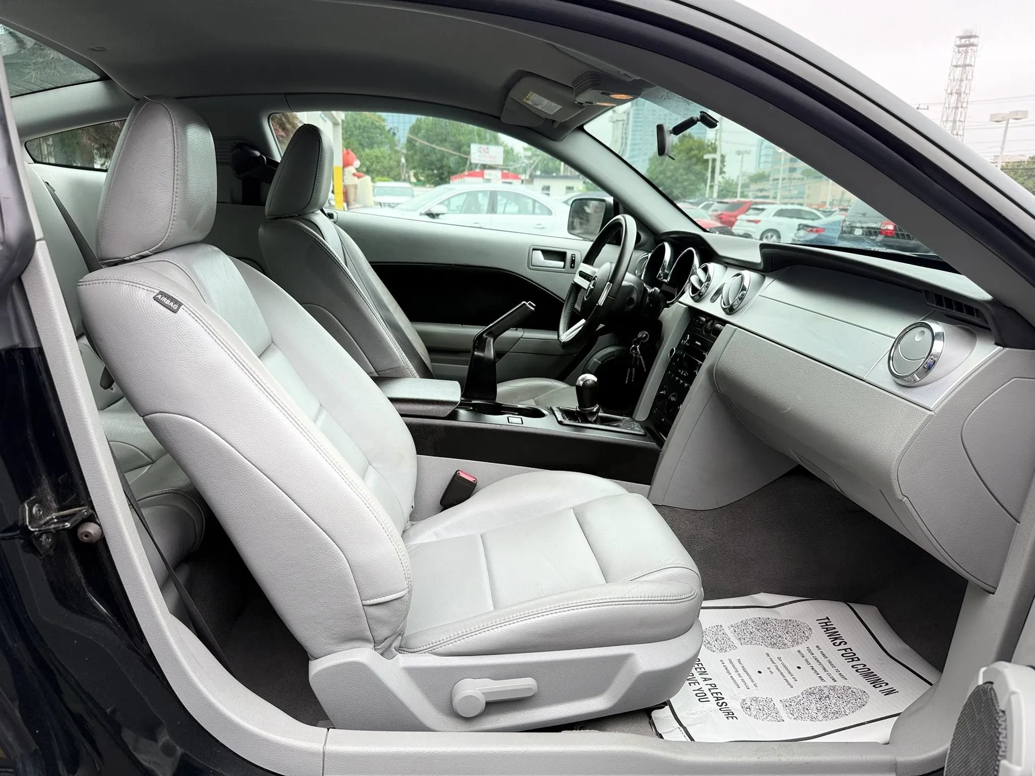 Used 2009 Ford Mustang Premium RWD image 25