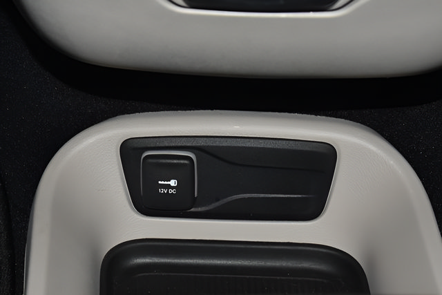 Certified 2024 Chrysler Pacifica Touring-L FWD image 30