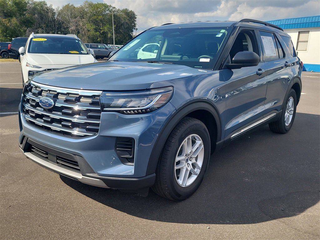 Certified 2025 Ford Explorer Active image 2