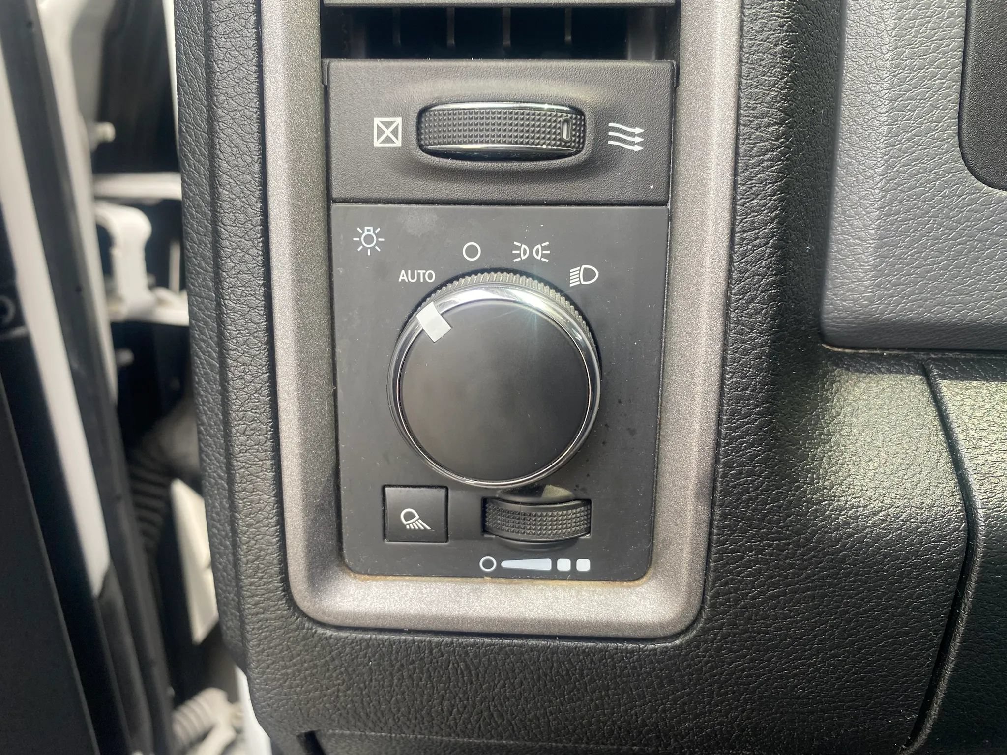 Used 2015 RAM 1500 Tradesman w/ Protection Group AWD/4WD image 19