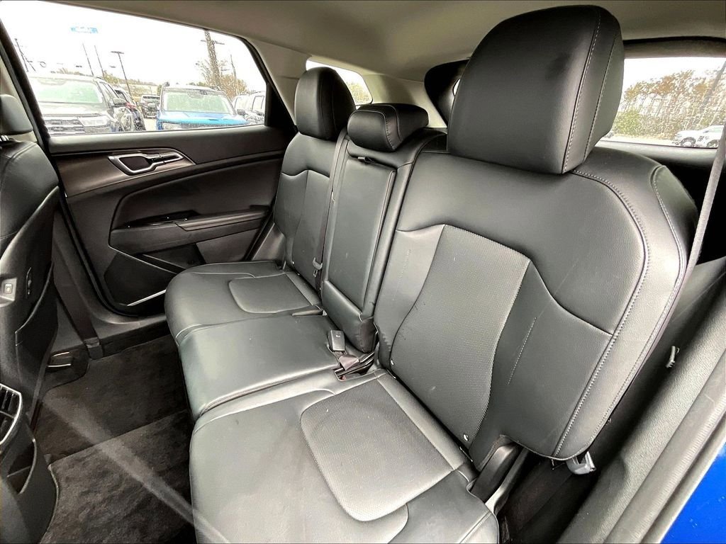 Used 2023 Kia Sportage EX AWD/4WD image 14