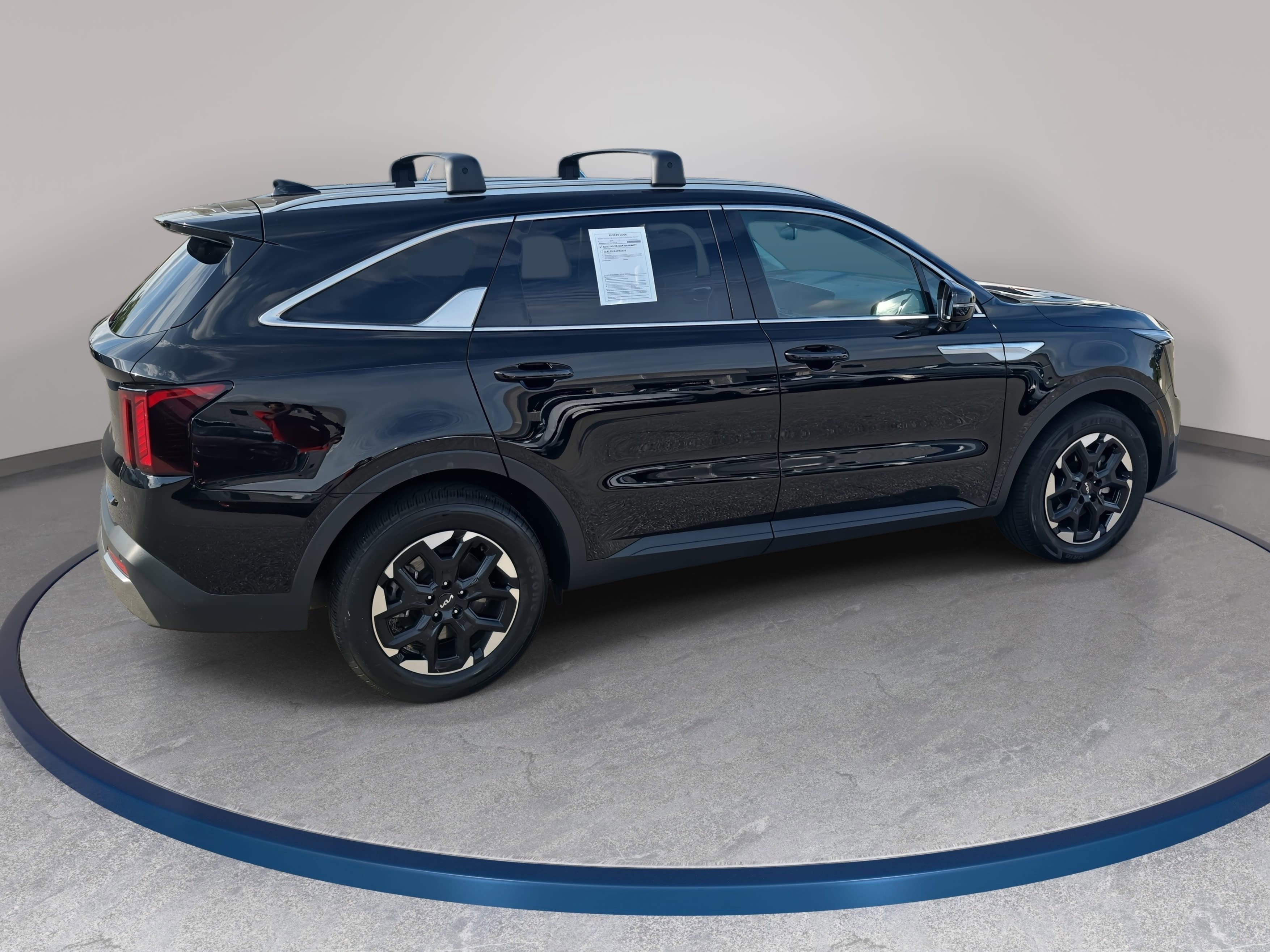 Used 2025 Kia Sorento S w/ Panoramic Sunroof Package FWD image 5