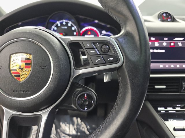 Used 2023 Porsche Cayenne Platinum Edition AWD/4WD image 18