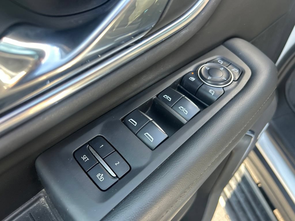 Used 2024 Chevrolet Tahoe High Country AWD/4WD image 15