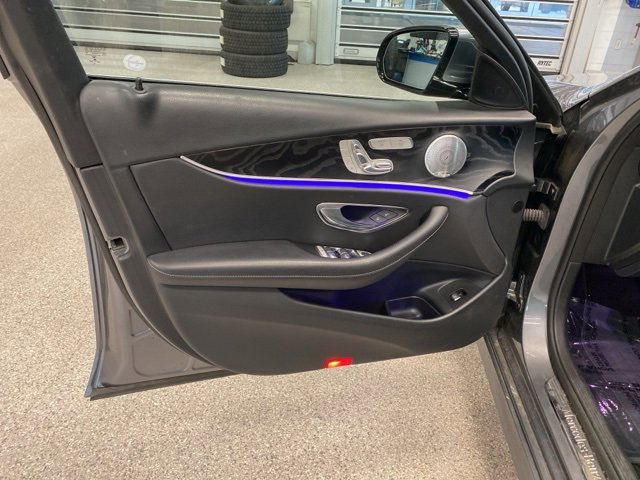 Used 2019 Mercedes-Benz E 300 4MATIC image 29