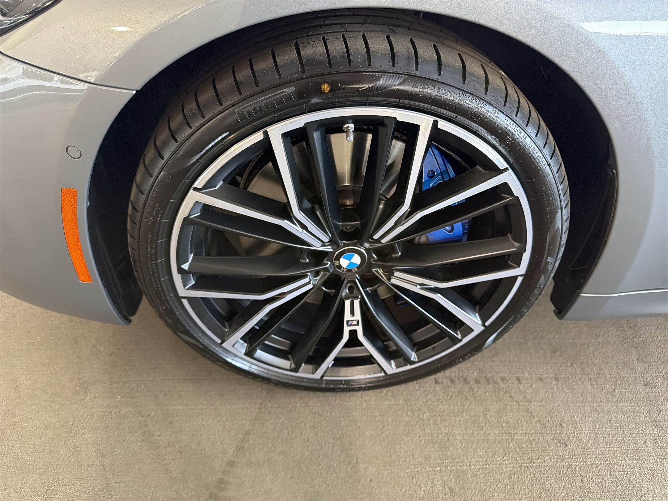 Used 2023 BMW 540i w/ Executive Package image 11