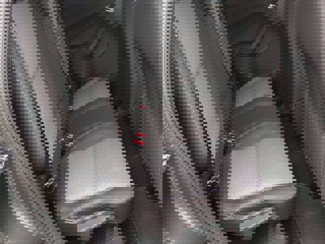 Used 2017 Ford Escape SE image 19