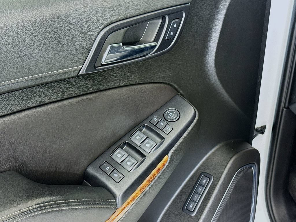 Used 2019 Chevrolet Suburban Premier AWD/4WD image 20
