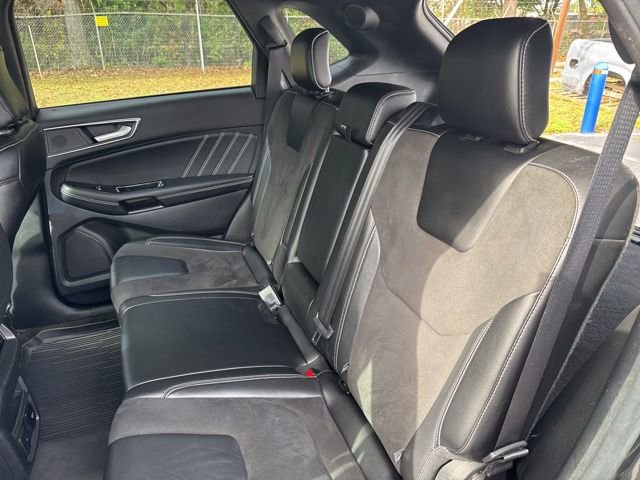 Used 2020 Ford Edge ST image 25