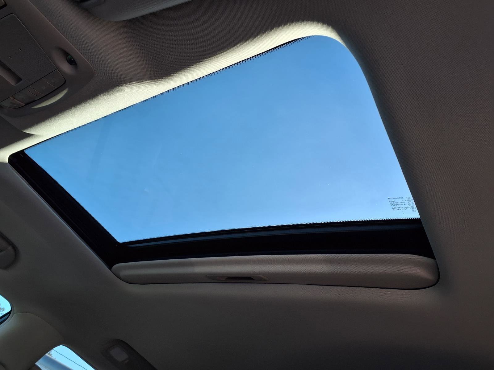 Used 2023 INFINITI QX80 Premium Select w/ All-Season Package image 21