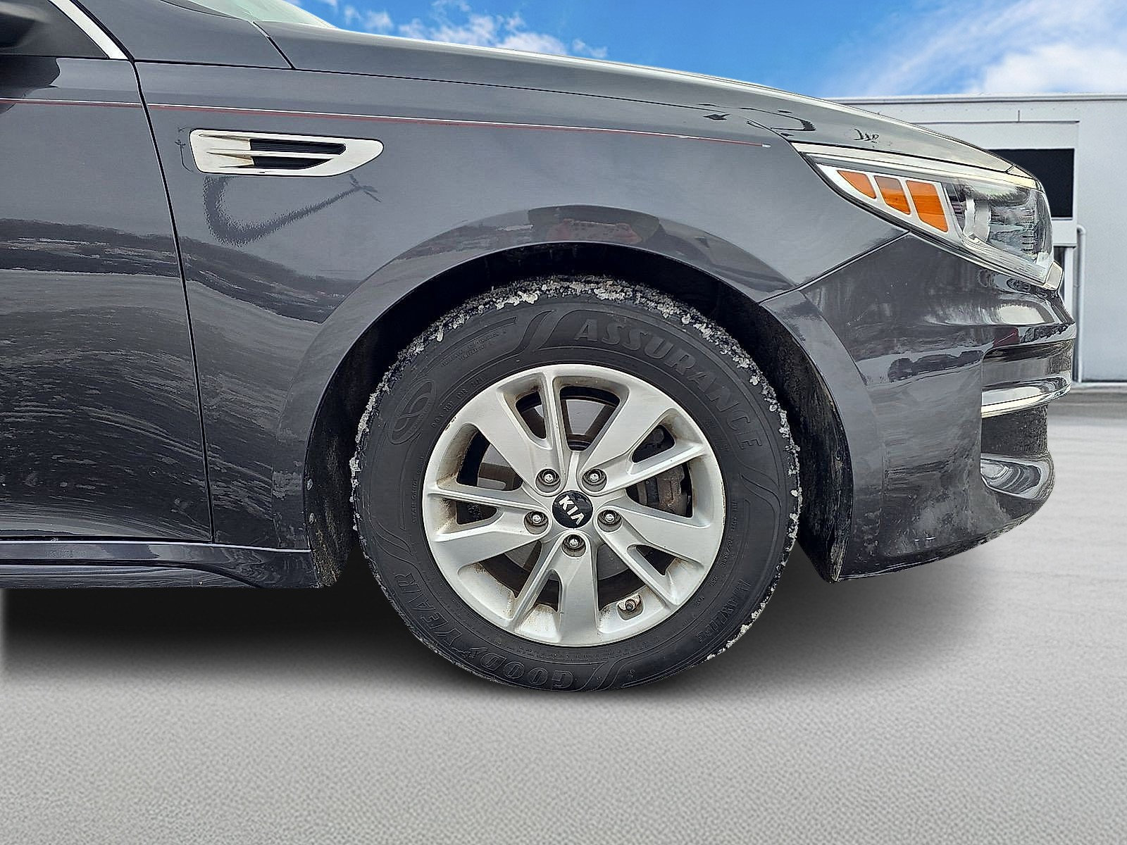 Used 2017 Kia Optima LX w/ Convenience Plus Package image 2