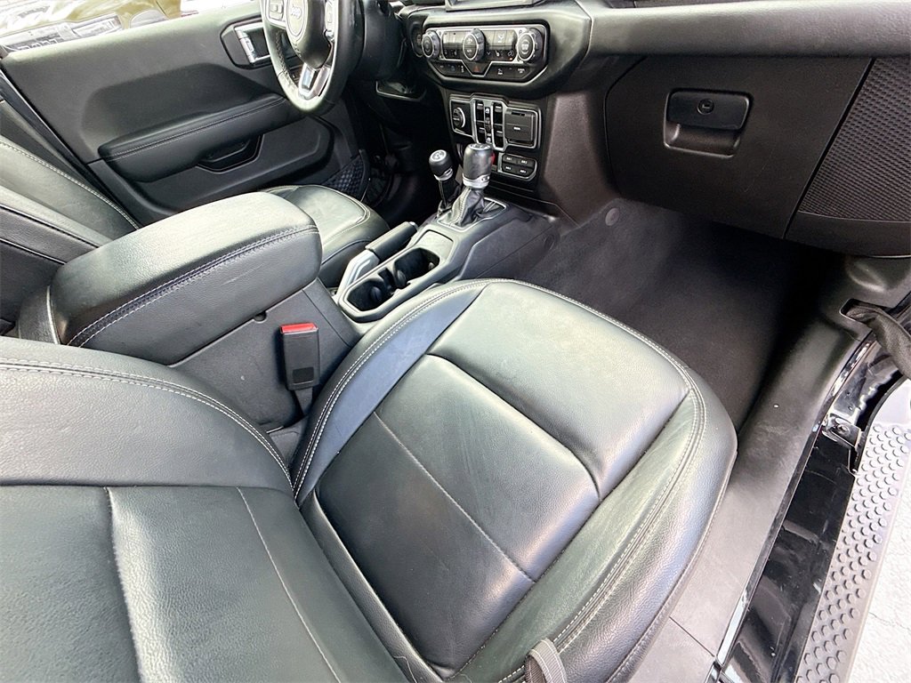 Used 2022 Jeep Wrangler Unlimited Sahara w/ Cold Weather Group image 33