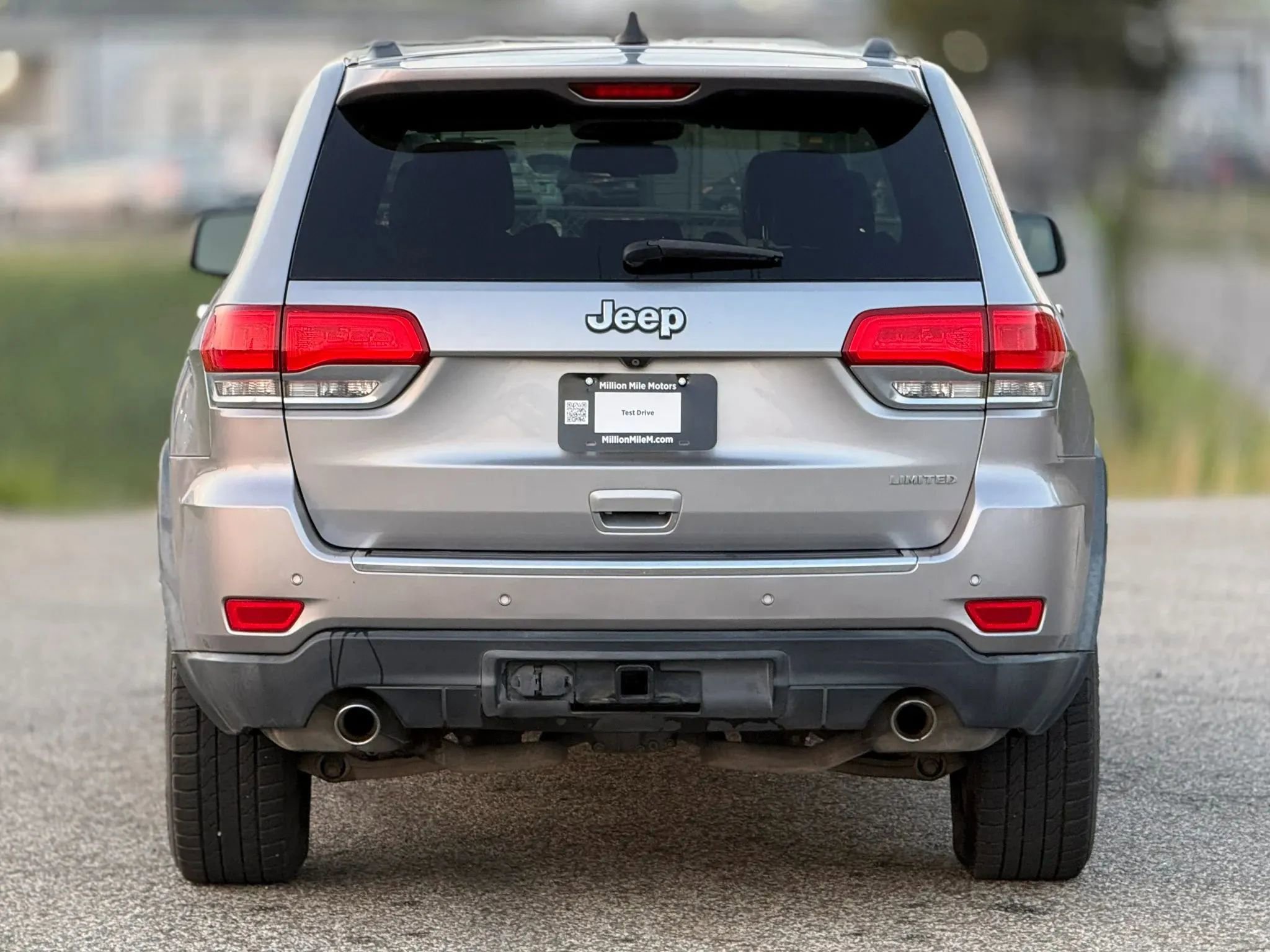 Used 2014 Jeep Grand Cherokee Limited w/ Trailer Tow Group IV image 4