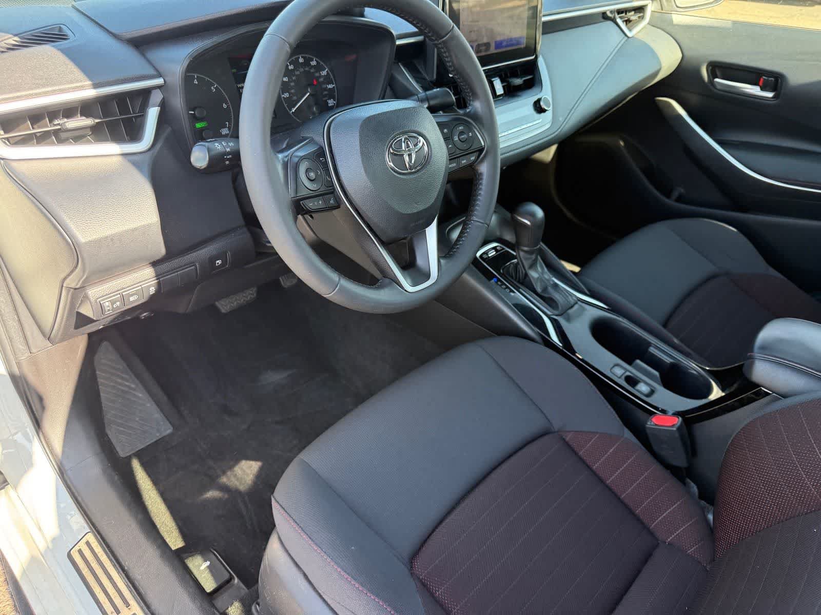 Used 2023 Toyota Corolla SE w/ SE Package FWD image 15